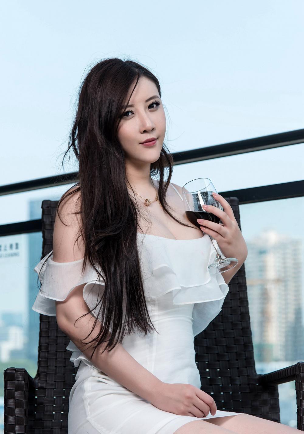 美女尤物王婉悠气质写真