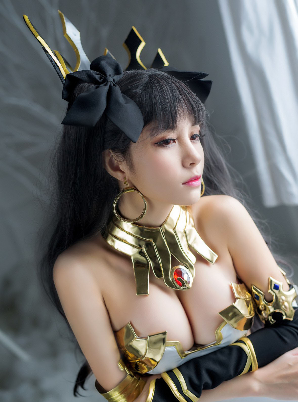 养眼美女夏美酱性感酥胸诱惑写真