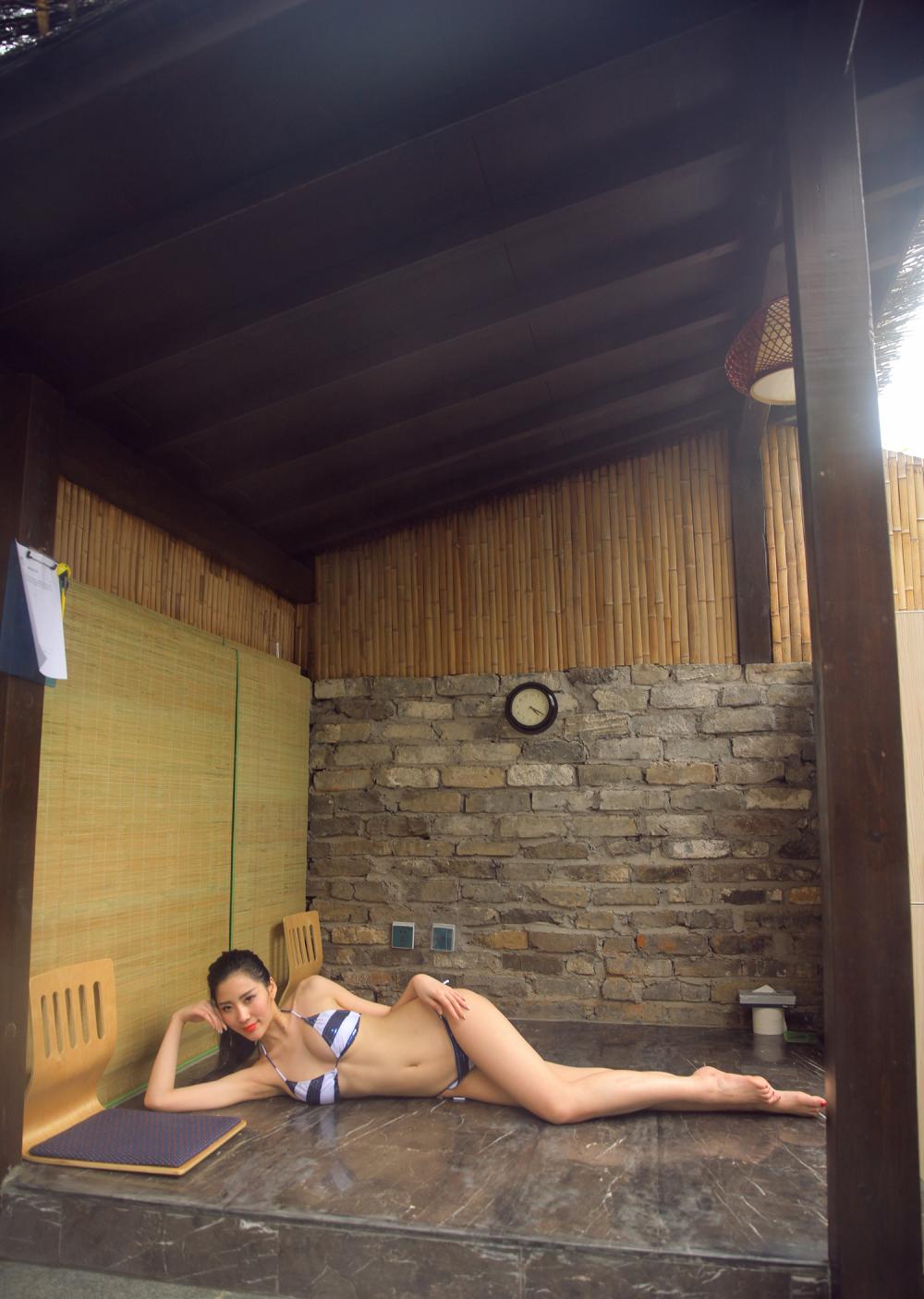 撩人心扉的性感美女韩盼盼火辣写真