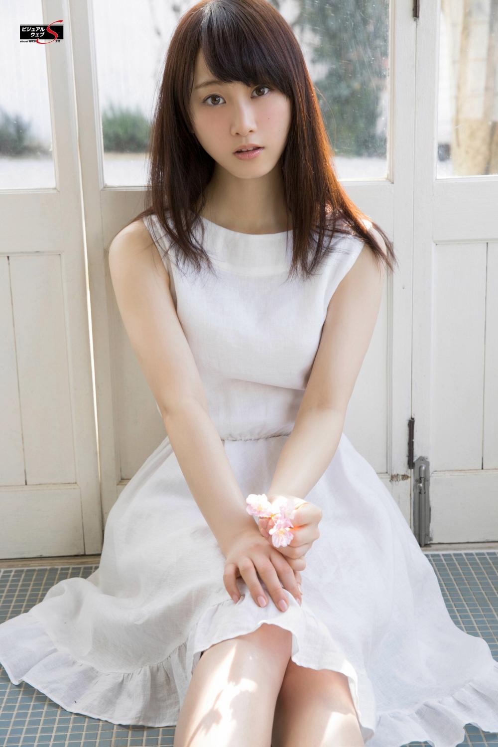 养眼尤物松井玲奈性感室内诱惑