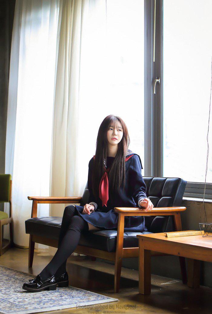 可爱少女黑丝美腿清纯学生妹韩佳恩制服诱惑私房照