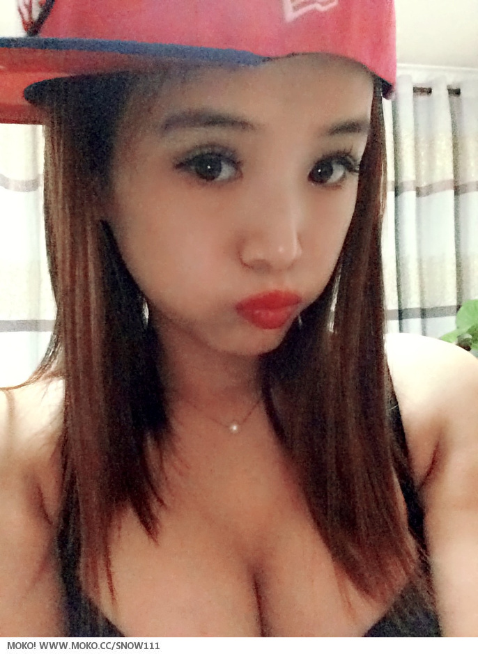 美女嫩模艾比利大秀傲人身材性感写真