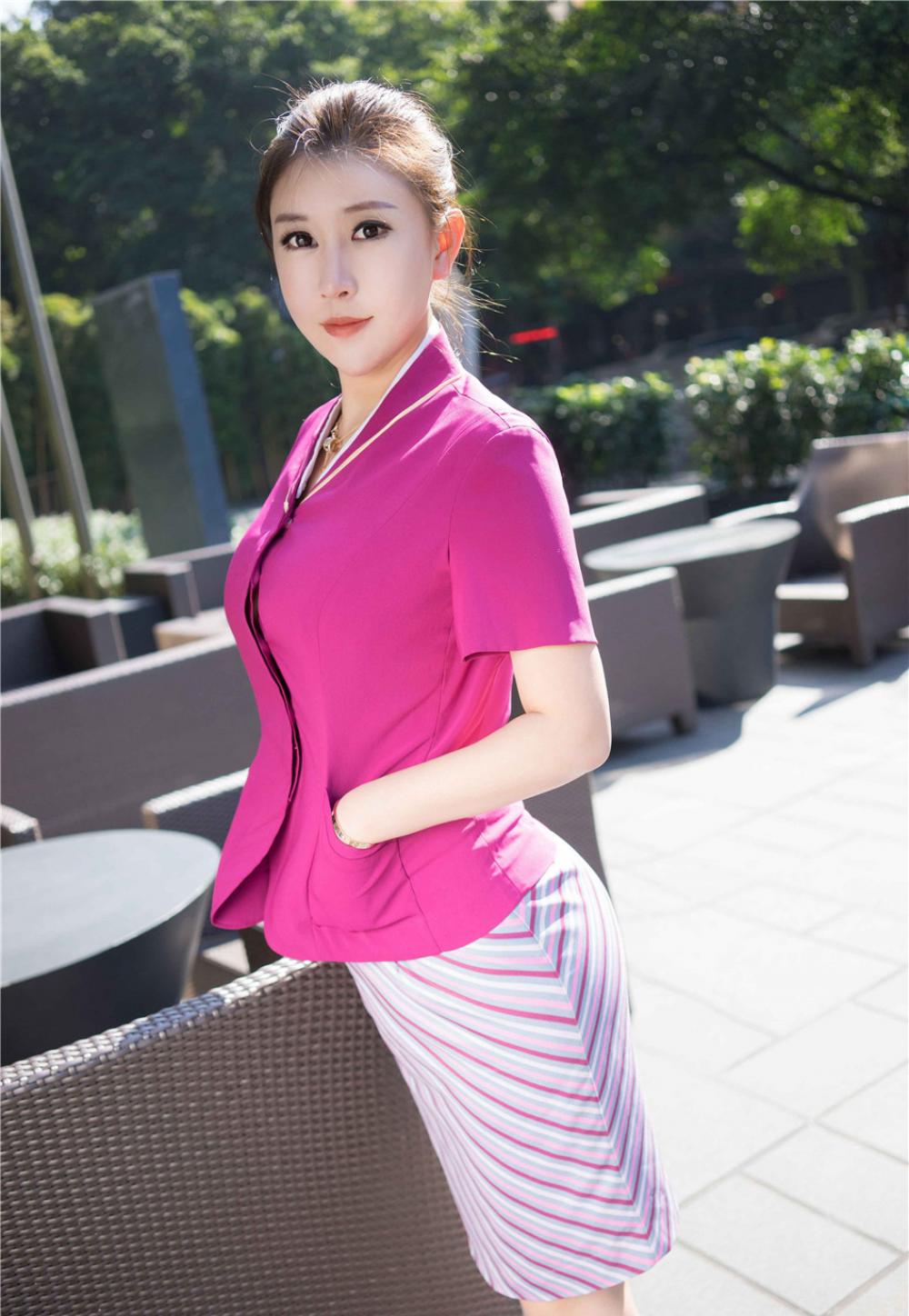 宅男女神王婉悠制服诱惑甜美写真