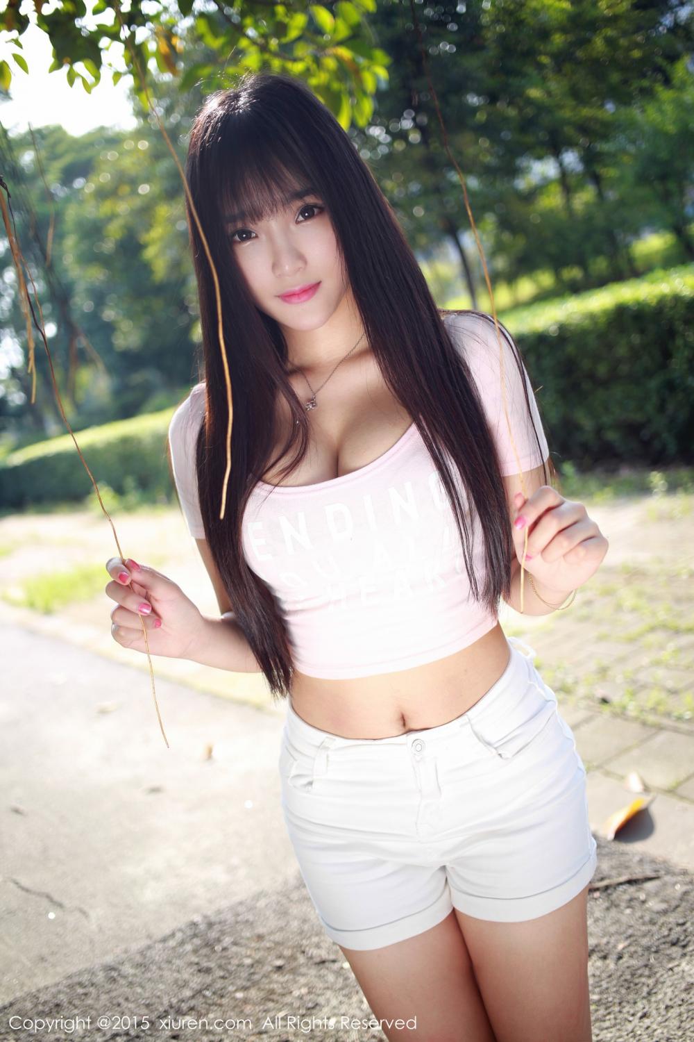 美胸女神夏瑶baby甜美写真