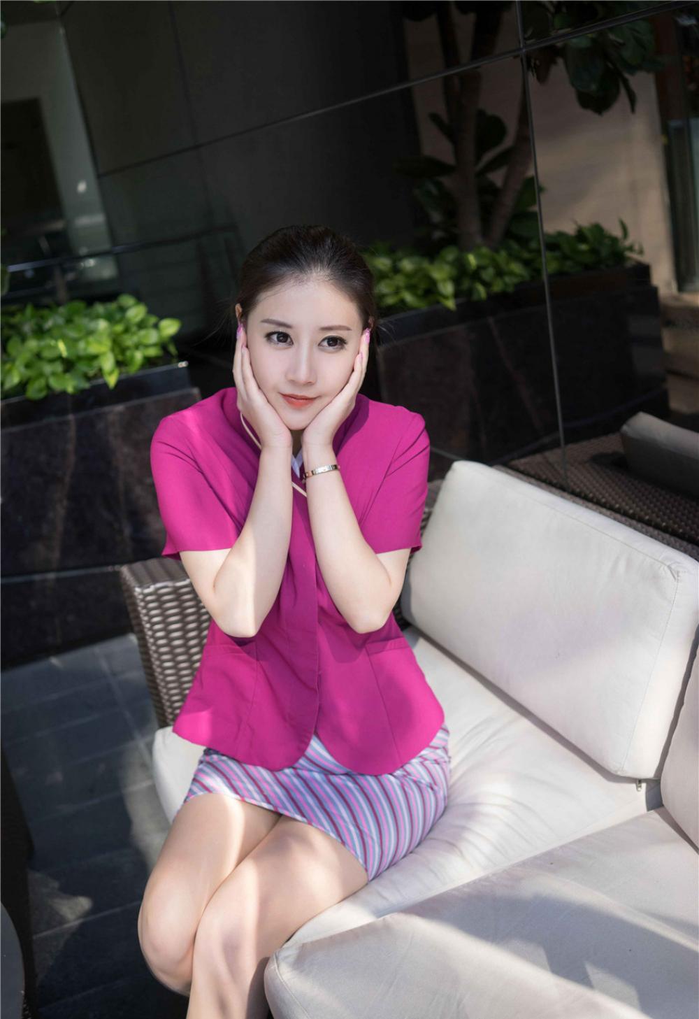 俏女郎王婉悠性感私拍写真