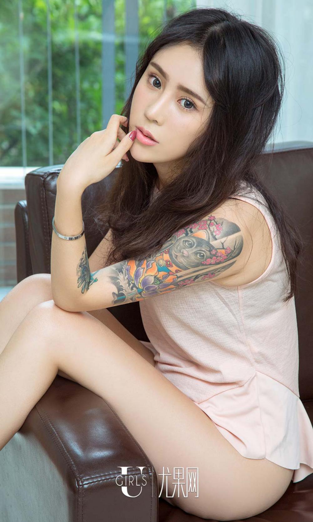 撩人美女Nicky风骚露骨私房照
