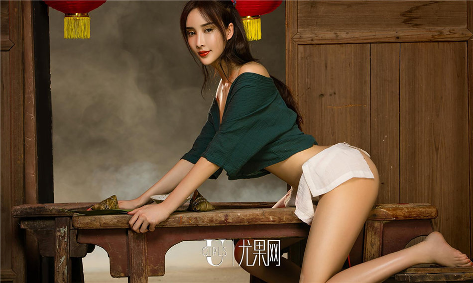 极品翘臀美女周妍希后入式高清图片
