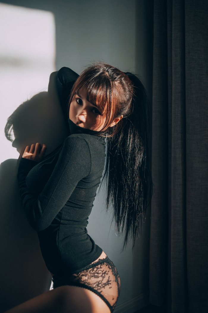 新晋人气嫩模夏美酱丰满人体艺术写真图