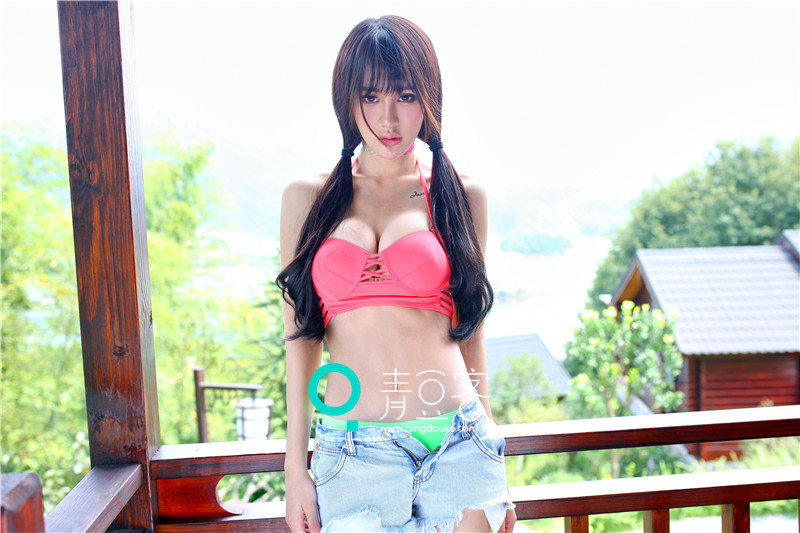 Cheryl青树秀傲人胸部 撩翻夏日
