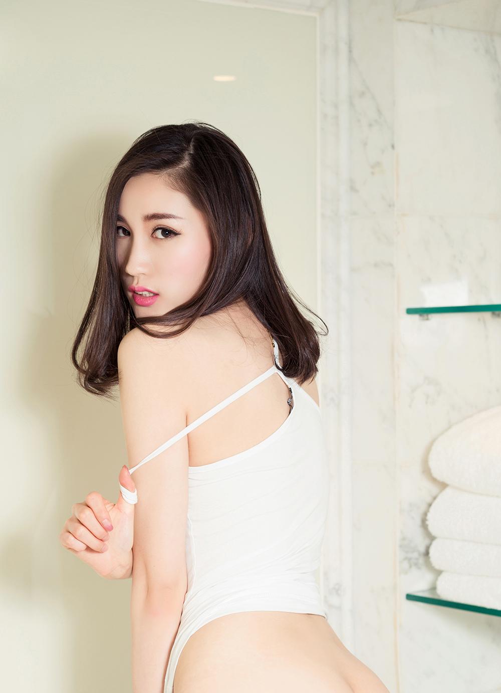 人体模特完颜芝芝中中长发性感美臀诱惑