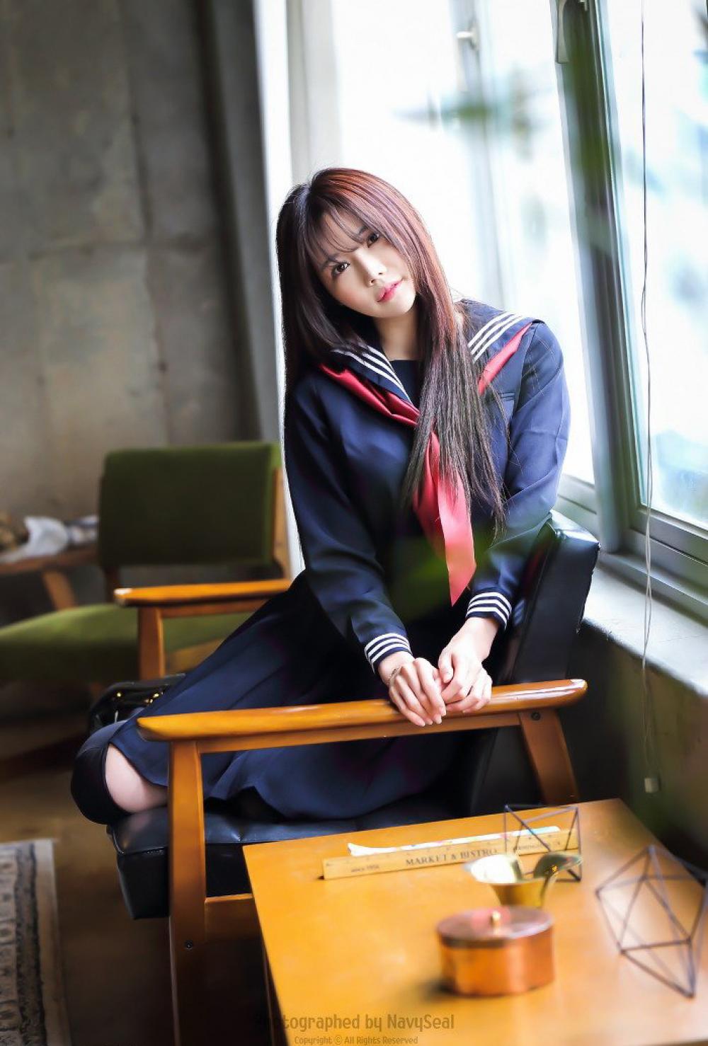 甜美少女清纯学生妹韩佳恩制服诱惑私房照