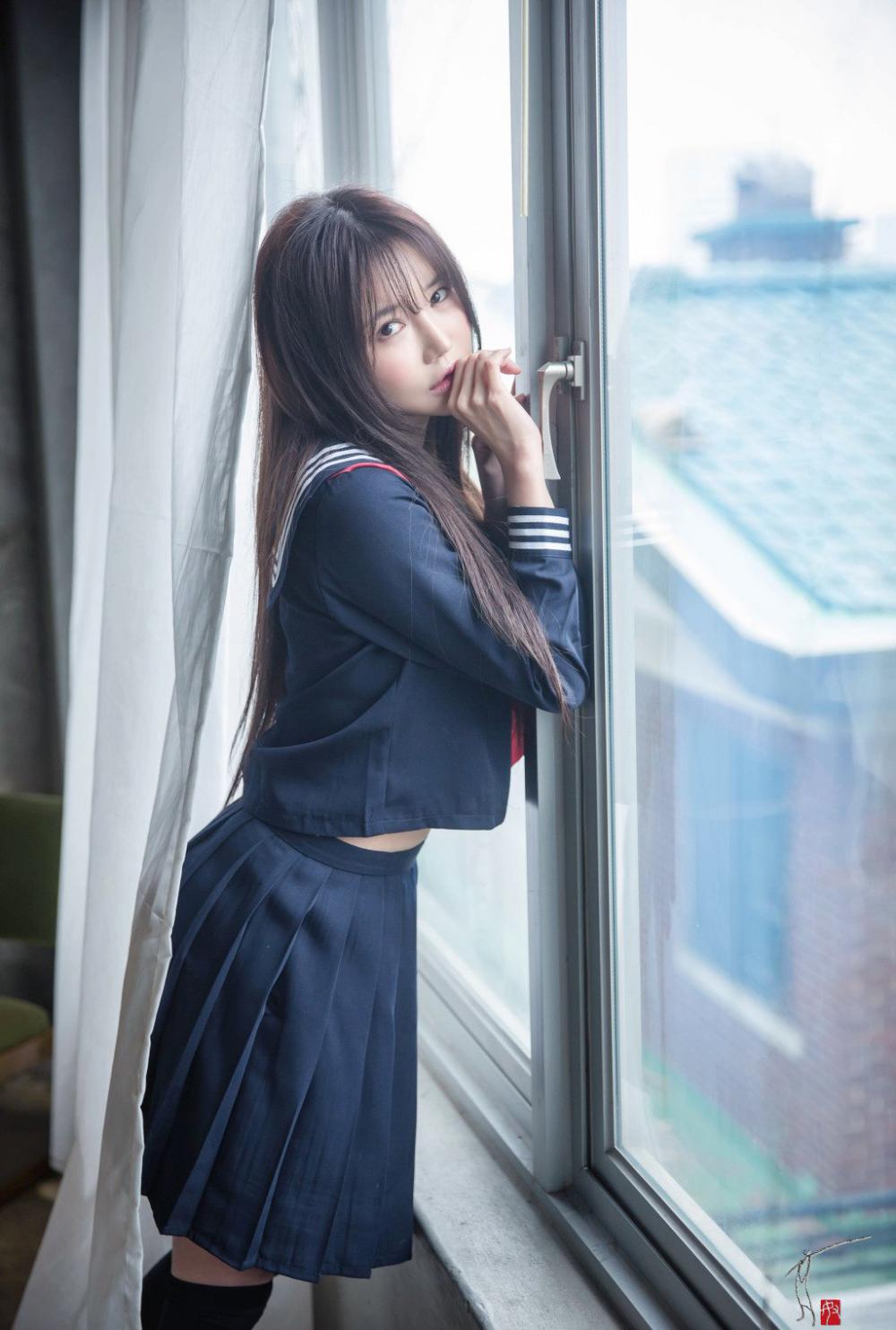 韩佳恩制服诱惑学生妹性感少女长腿尤物私房照