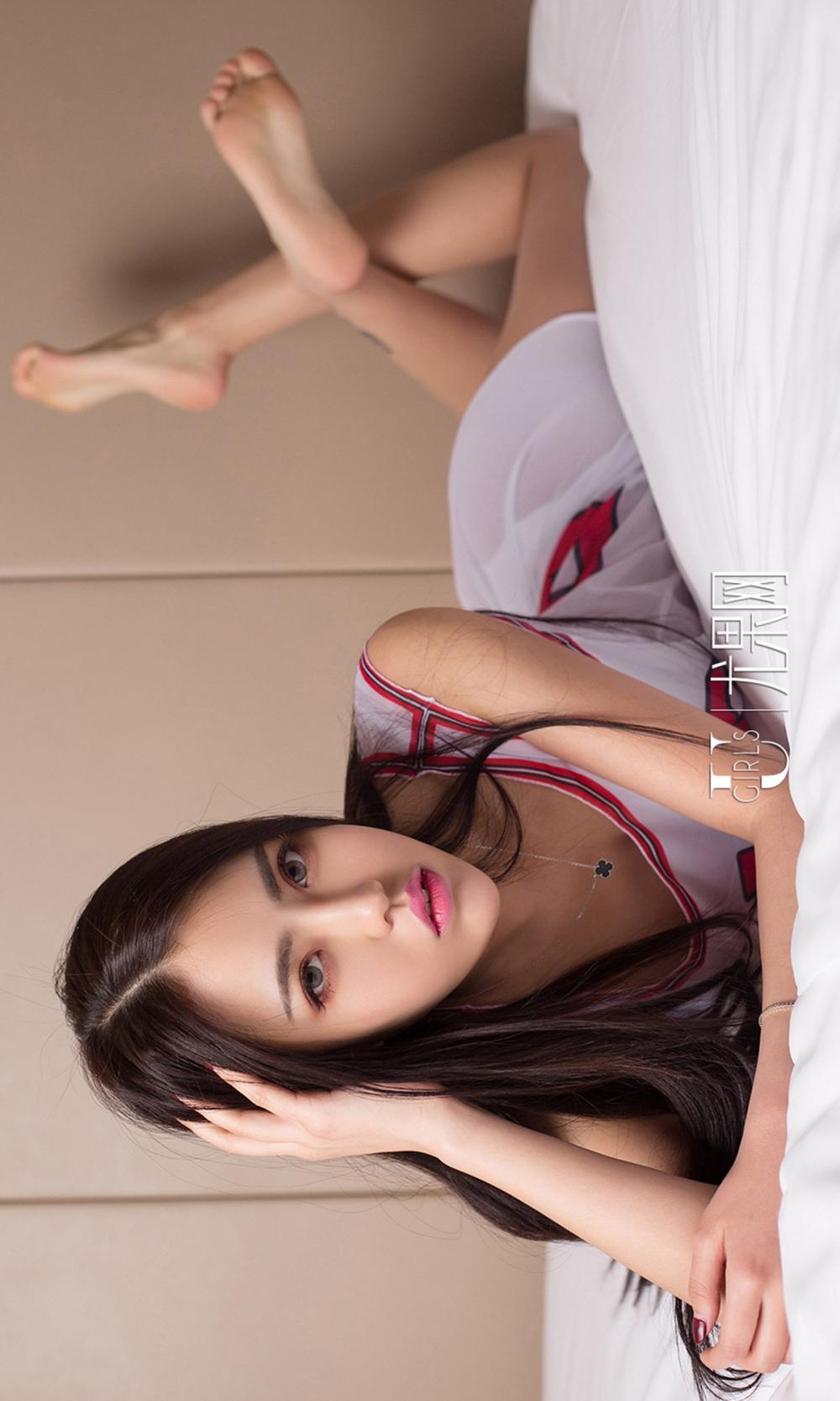 篮球宝贝美女明娜美腿诱惑福利写真