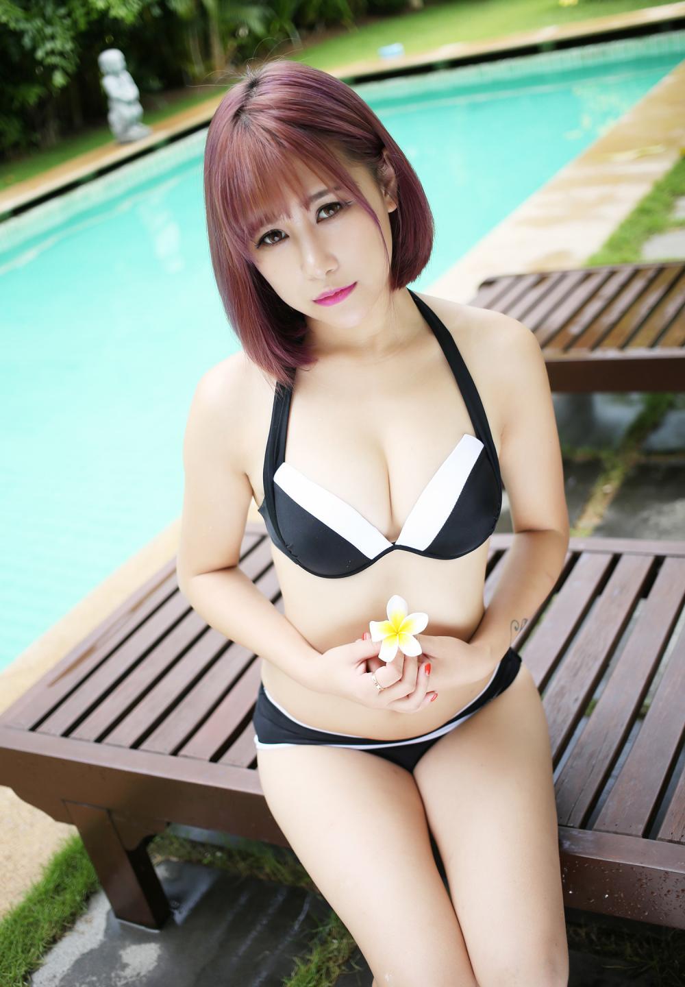 养眼美女Fiona伊雨蔓酥胸诱惑写真