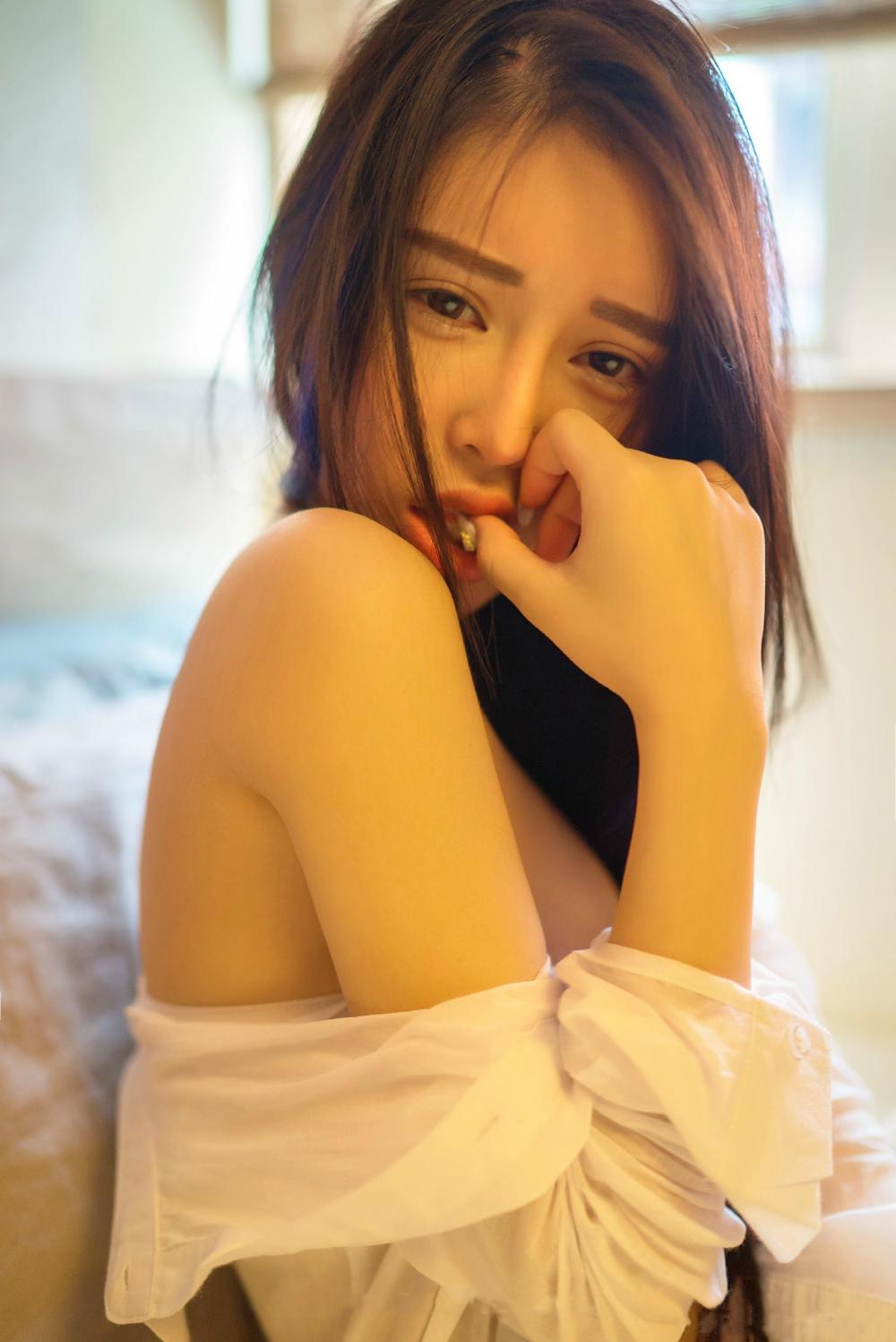女神玉兔miki半裸诱惑人体写真