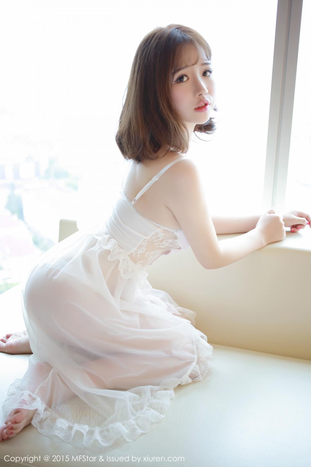 性感迷人的美女个性摄影写真