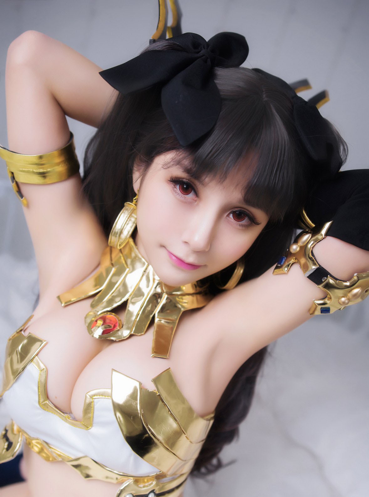 白皙美女夏美酱性感豪乳诱惑写真