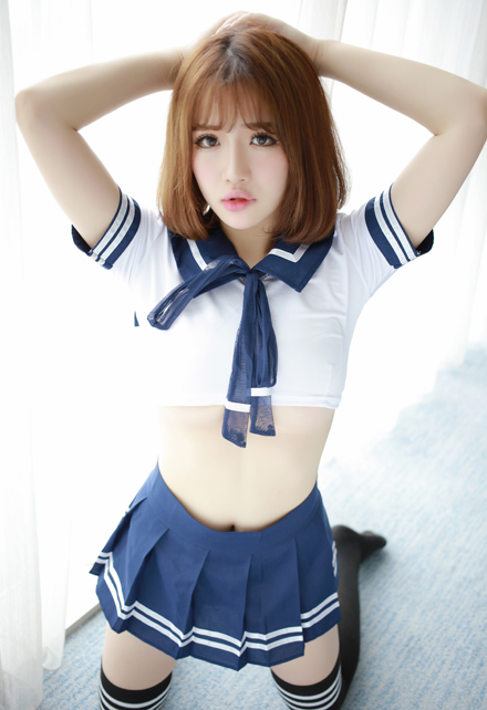 美艳学生妹纸性感制服诱惑激情写真