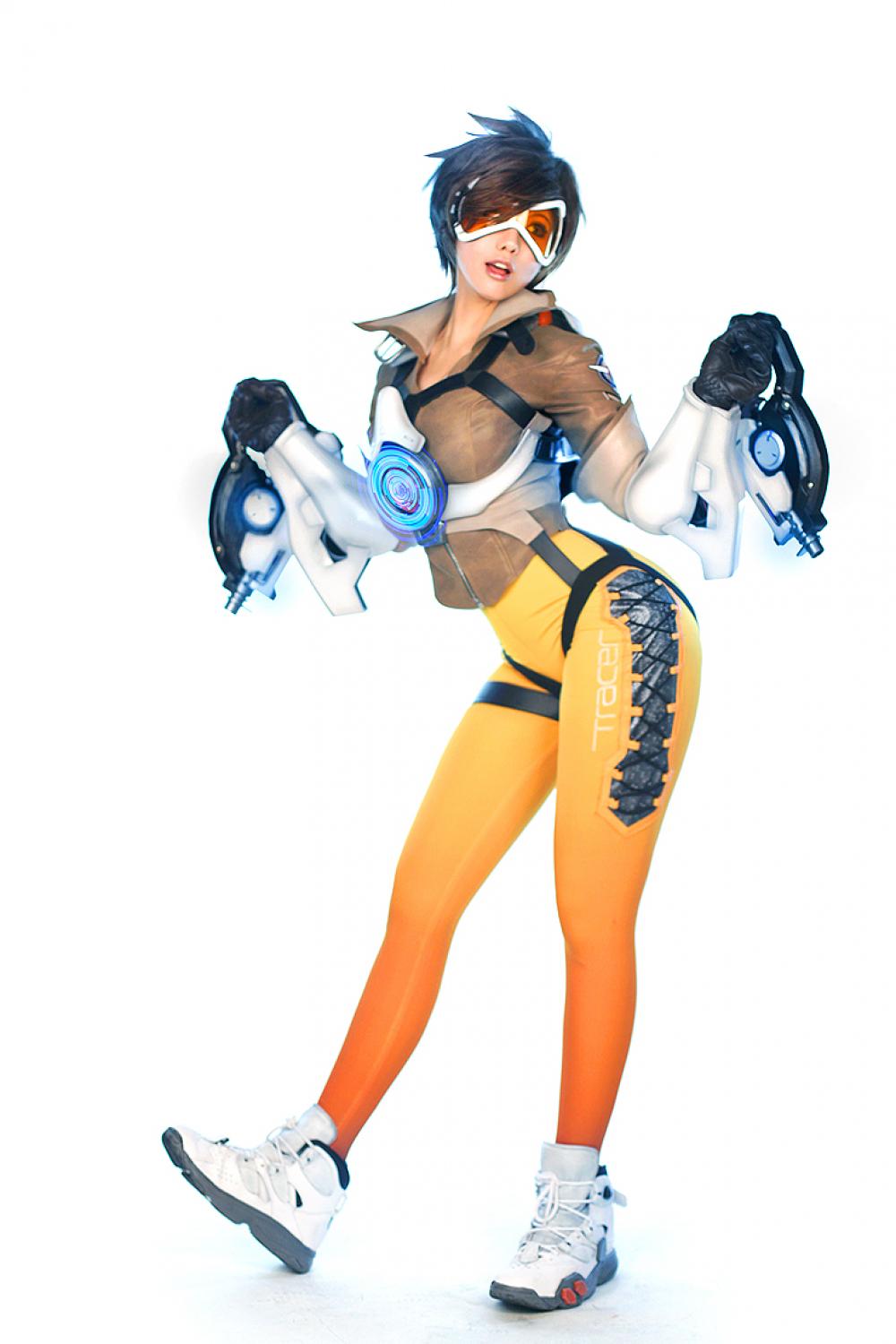 螺旋猫Tasha翘臀紧身裤性感Cosplay《守望先锋》闪光