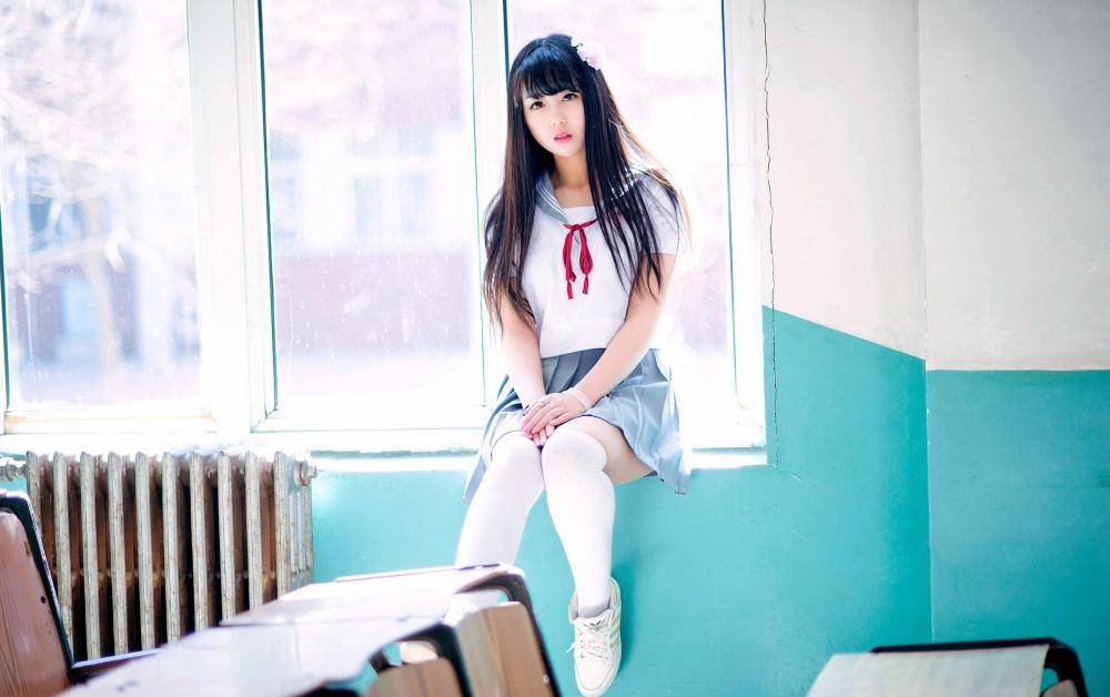 学生装美少女伊伊EvaBarbie白丝美腿写真