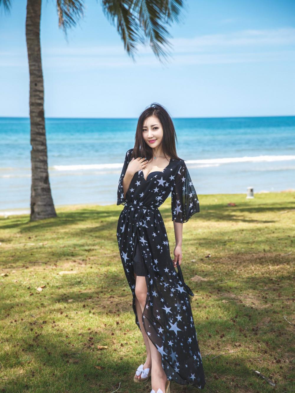 高挑美女Yumi尤美沙滩唯美旅拍图