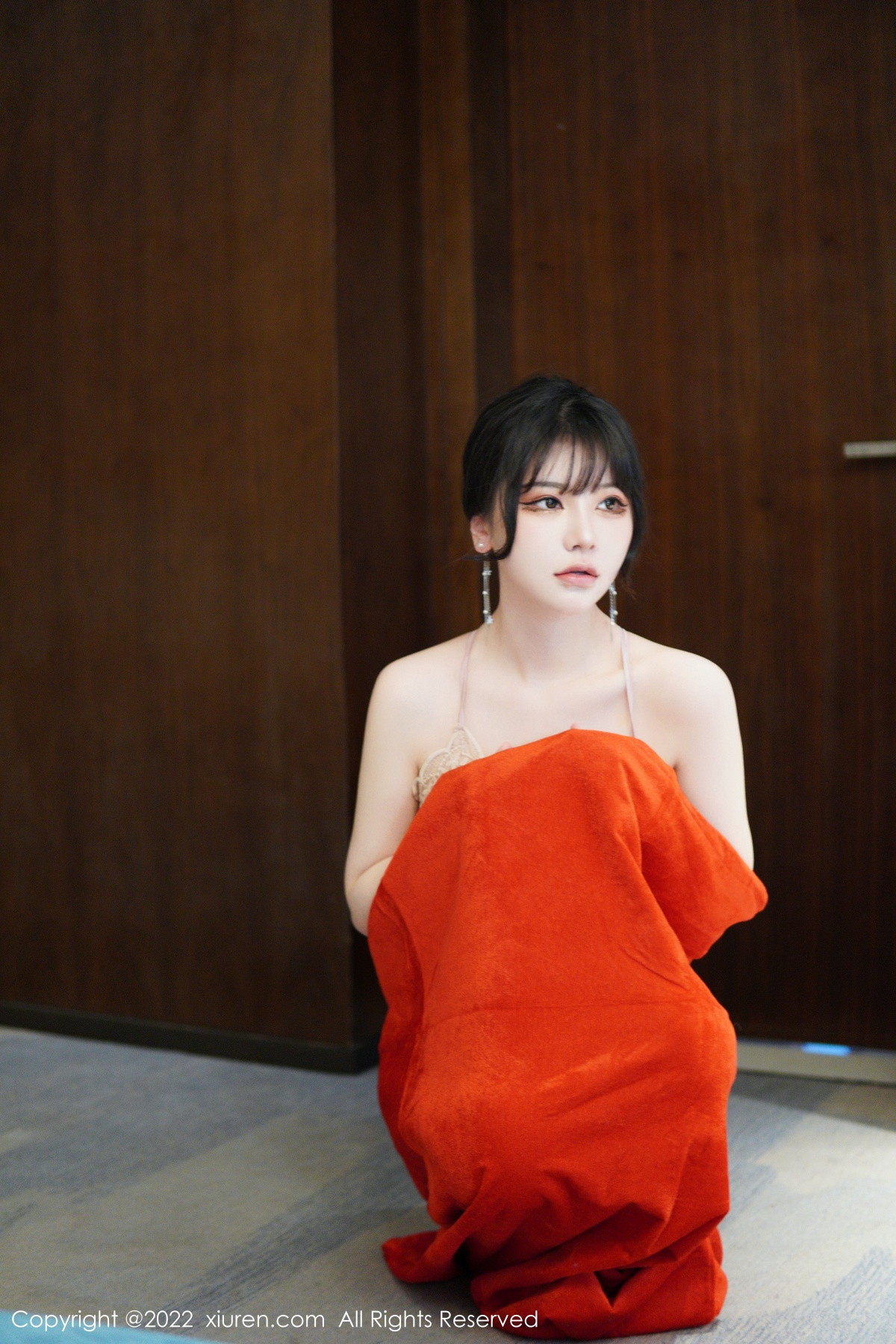 [XiuRen]高清写真图 2022.12.21 No.6022 桃桃子_ 新人美腿