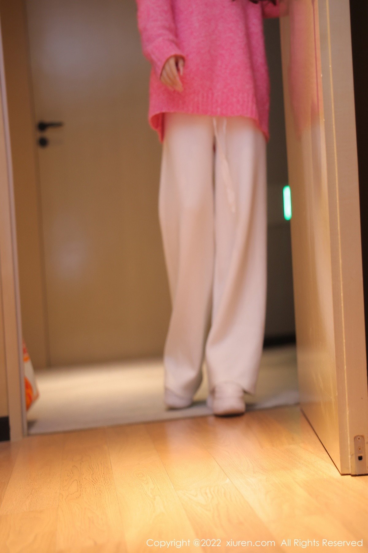 [XiuRen]高清写真图 2022.12.09 No.5975 美羊羊 美腿美臀