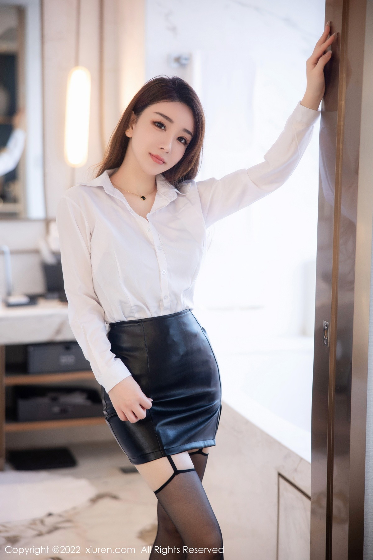 [XiuRen]高清写真图 2022.11.28 No.5916 雨儿1494 新人短裙