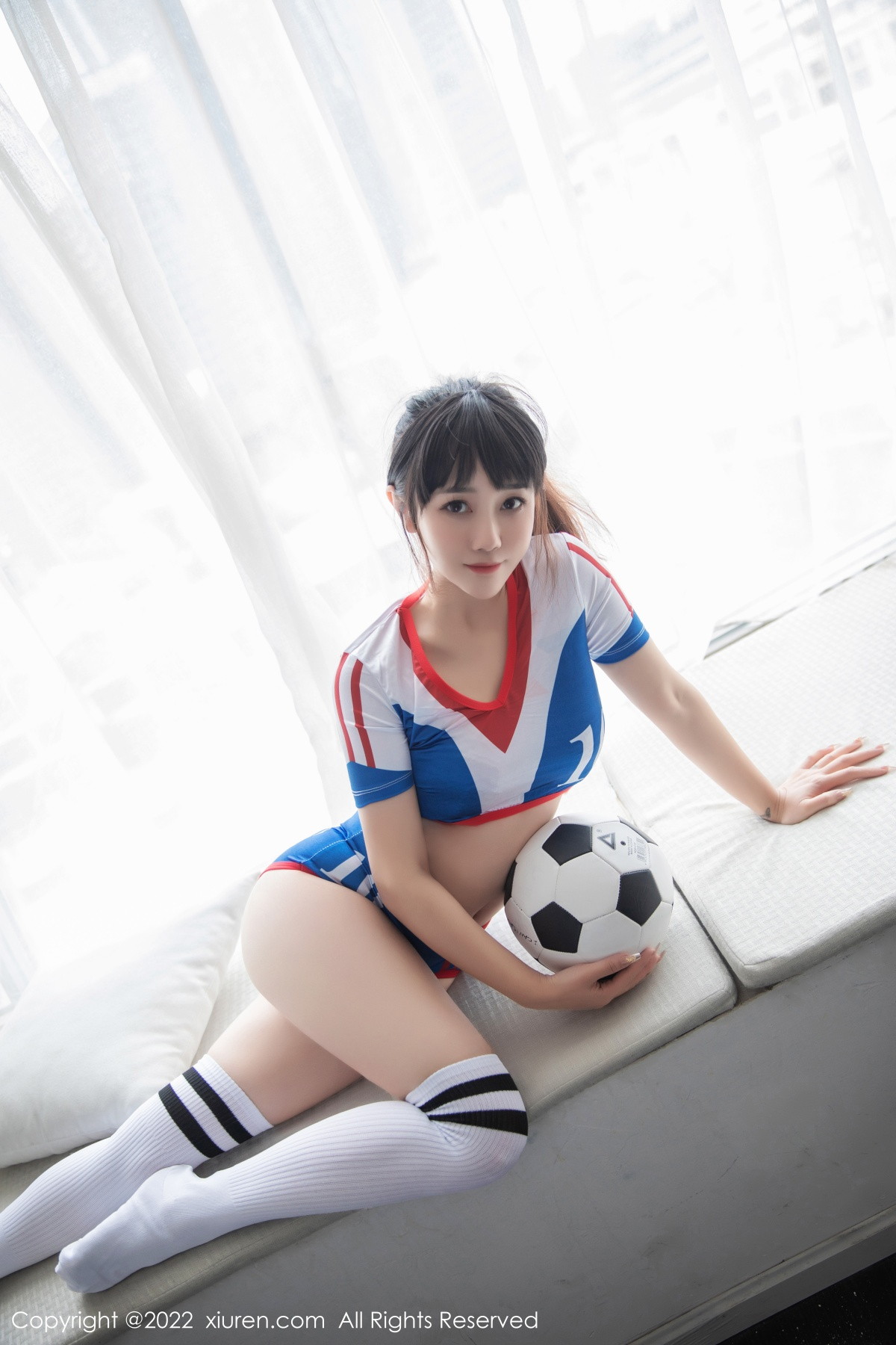 [XiuRen]高清写真图 2022.12.09 No.5974 严利娅Yuliya 足球美臀