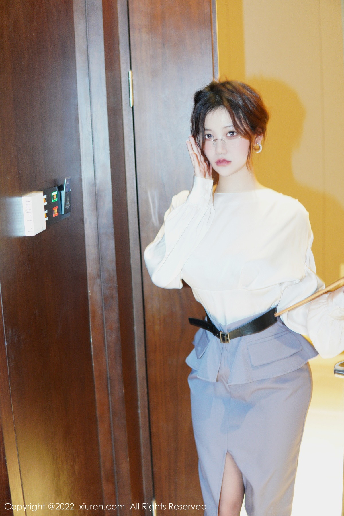 [XiuRen]高清写真图 2022.12.22 No.6028 奈奈子 新人美腿