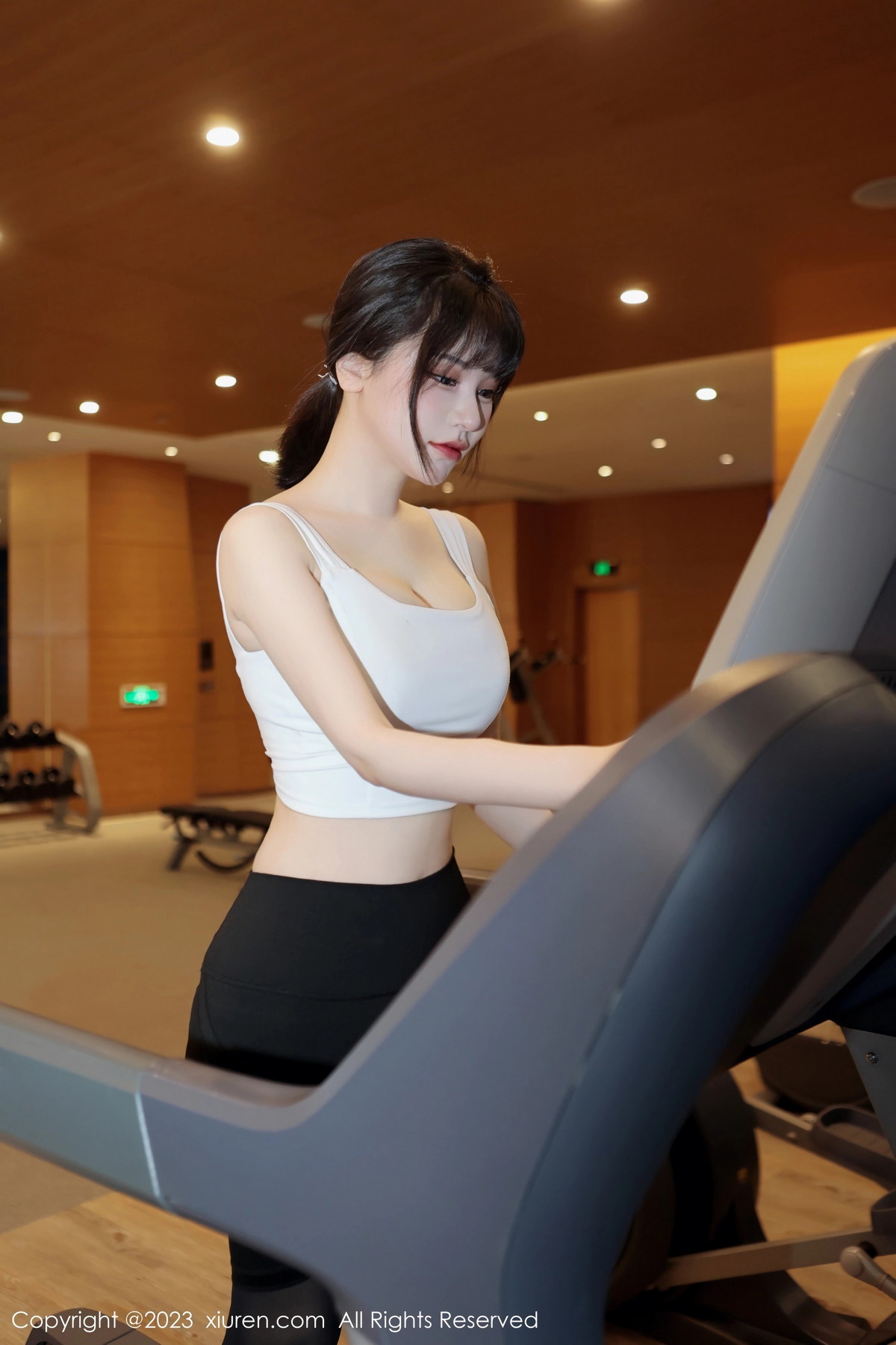 [XiuRen]高清写真图 2023.02.20 No.6289 桃桃子_ 健身美腿