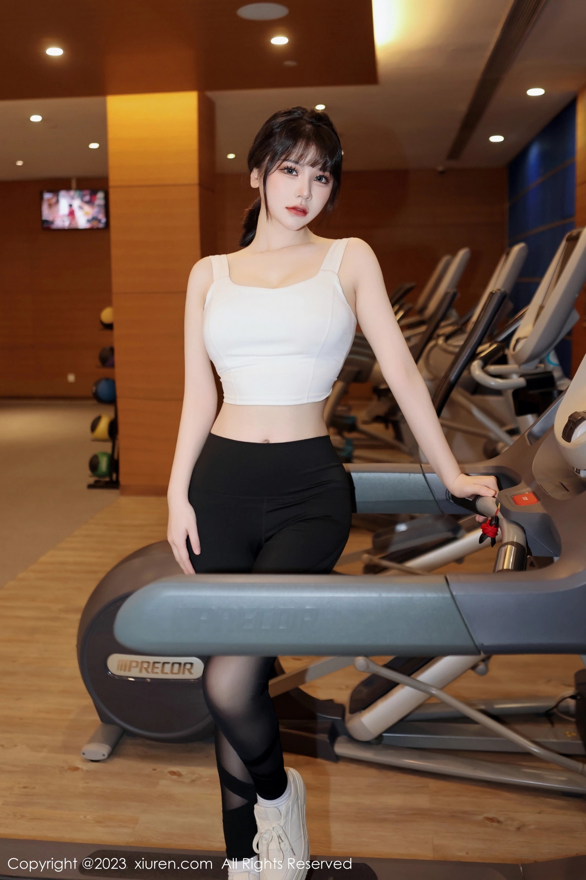[XiuRen]高清写真图 2023.02.20 No.6289 桃桃子_ 健身美腿