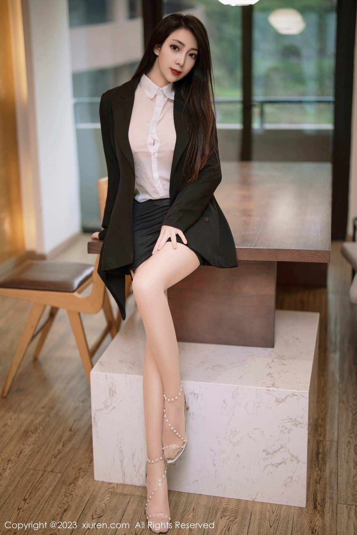 [XiuRen]高清写真图 2023.03.01 No.6341 娇喘JC 丝袜美臀