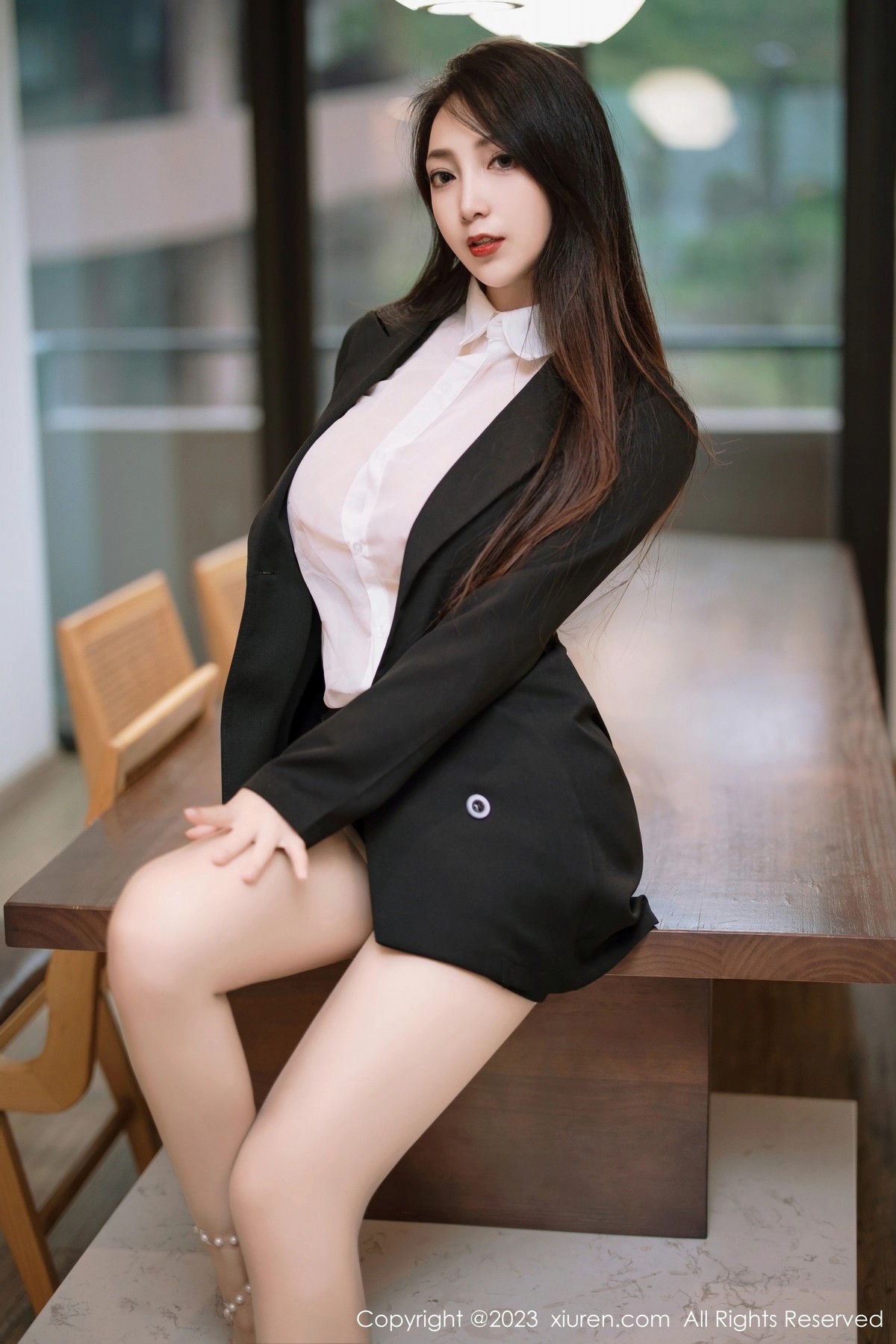 [XiuRen]高清写真图 2023.03.01 No.6341 娇喘JC 丝袜美臀