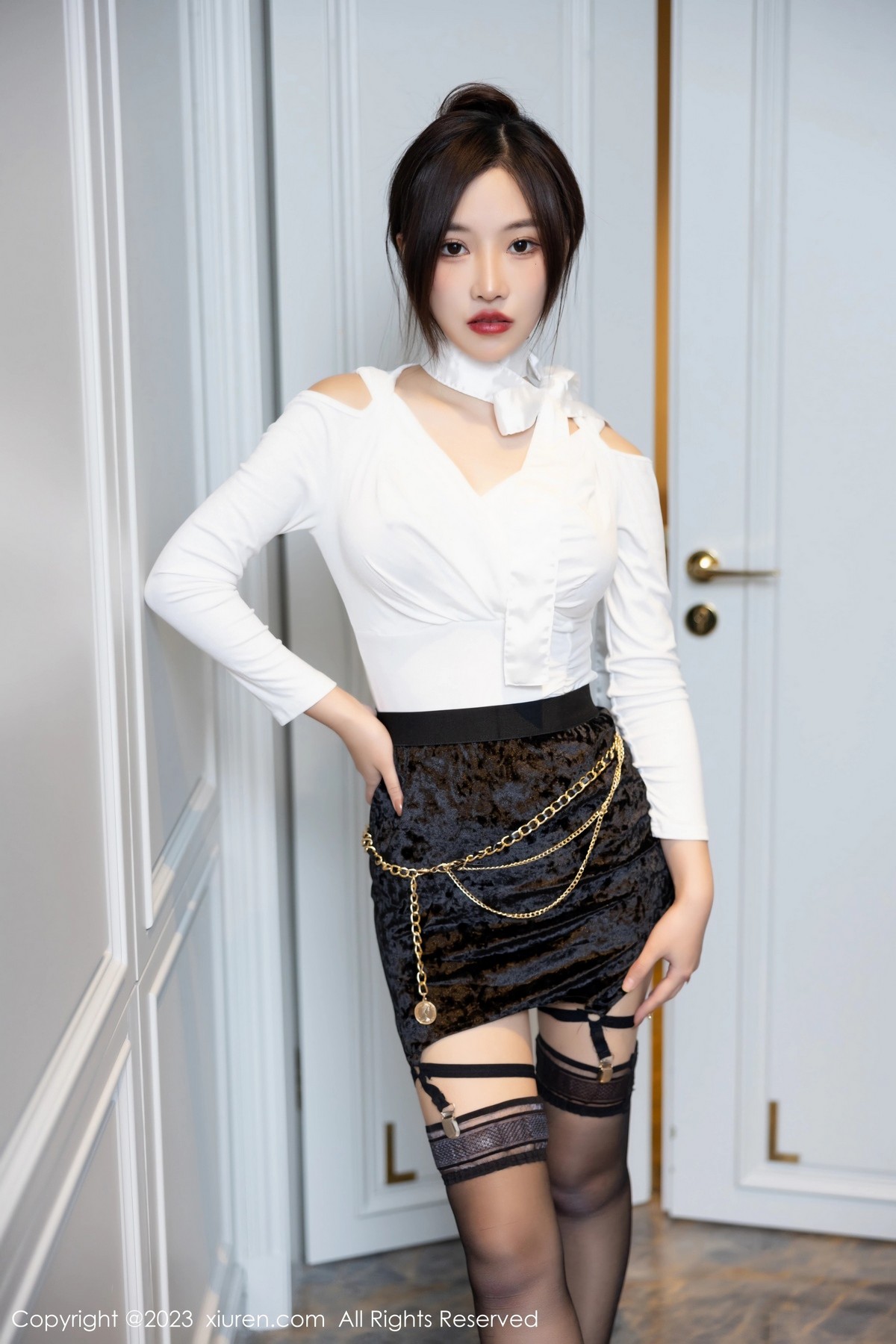 [XiuRen]高清写真图 2023.03.08 No.6378 妙可可Cheese 新人美腿