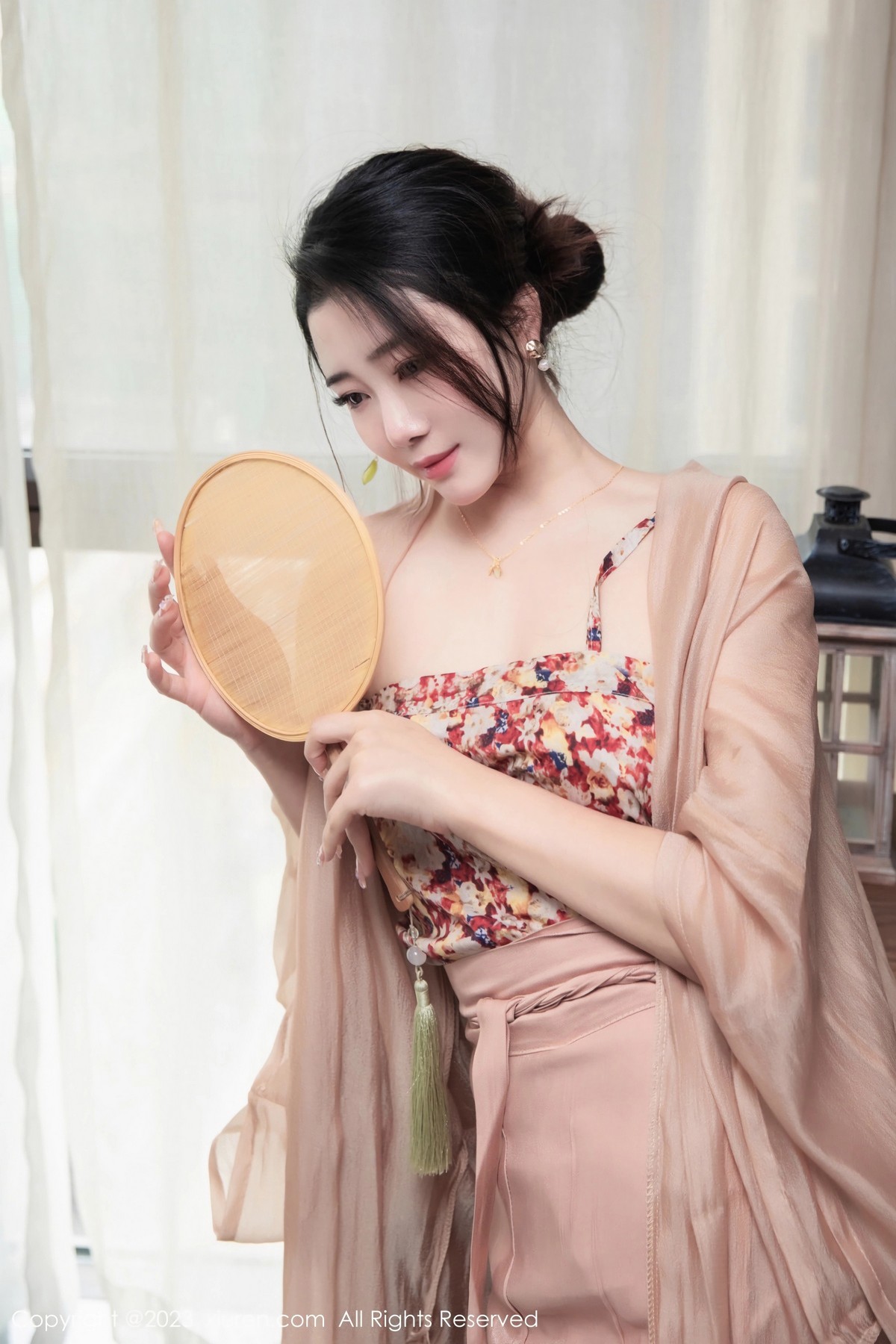 [XiuRen]高清写真图 2023.03.23 No.6457 严利娅Yuliya 汉服美臀