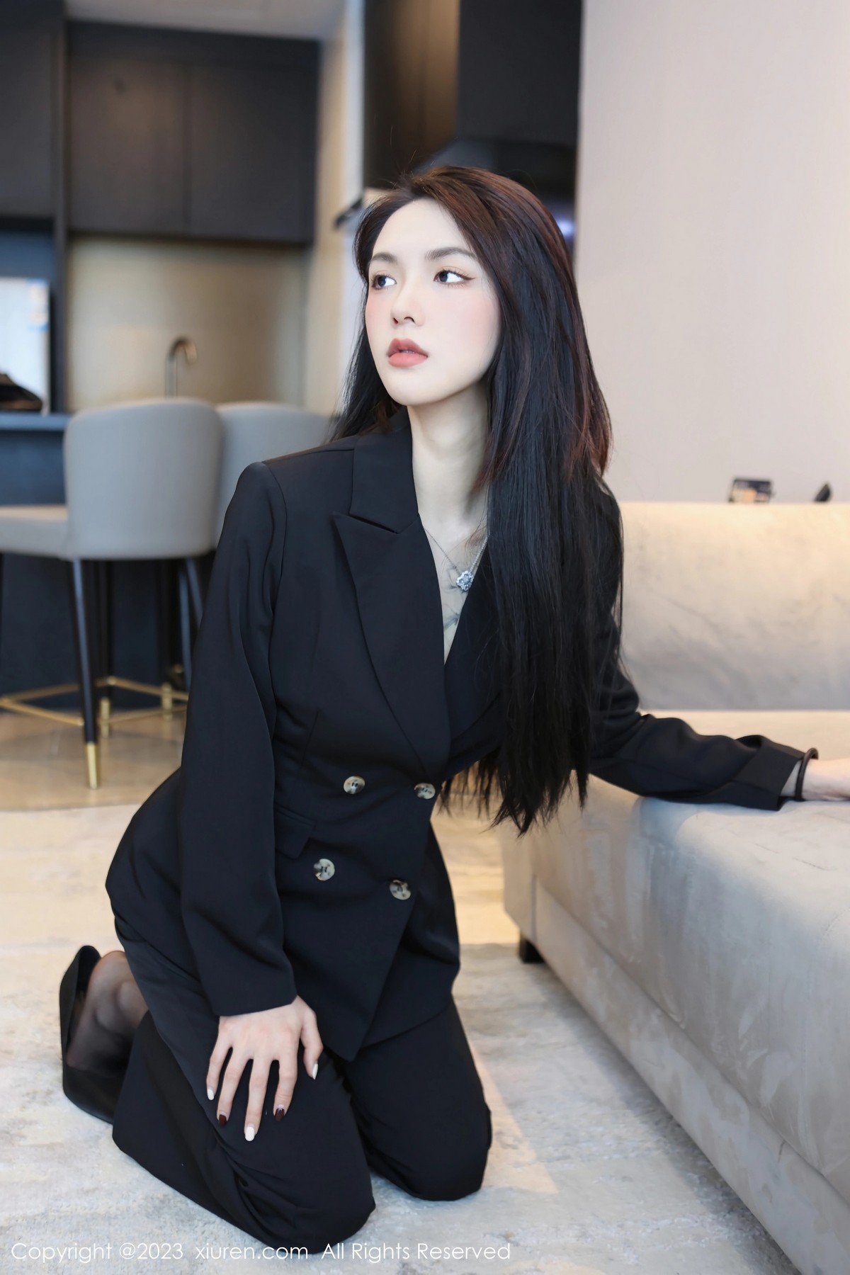 [XiuRen]高清写真图 2023.04.14 No.6576 乔一一 黑丝美腿