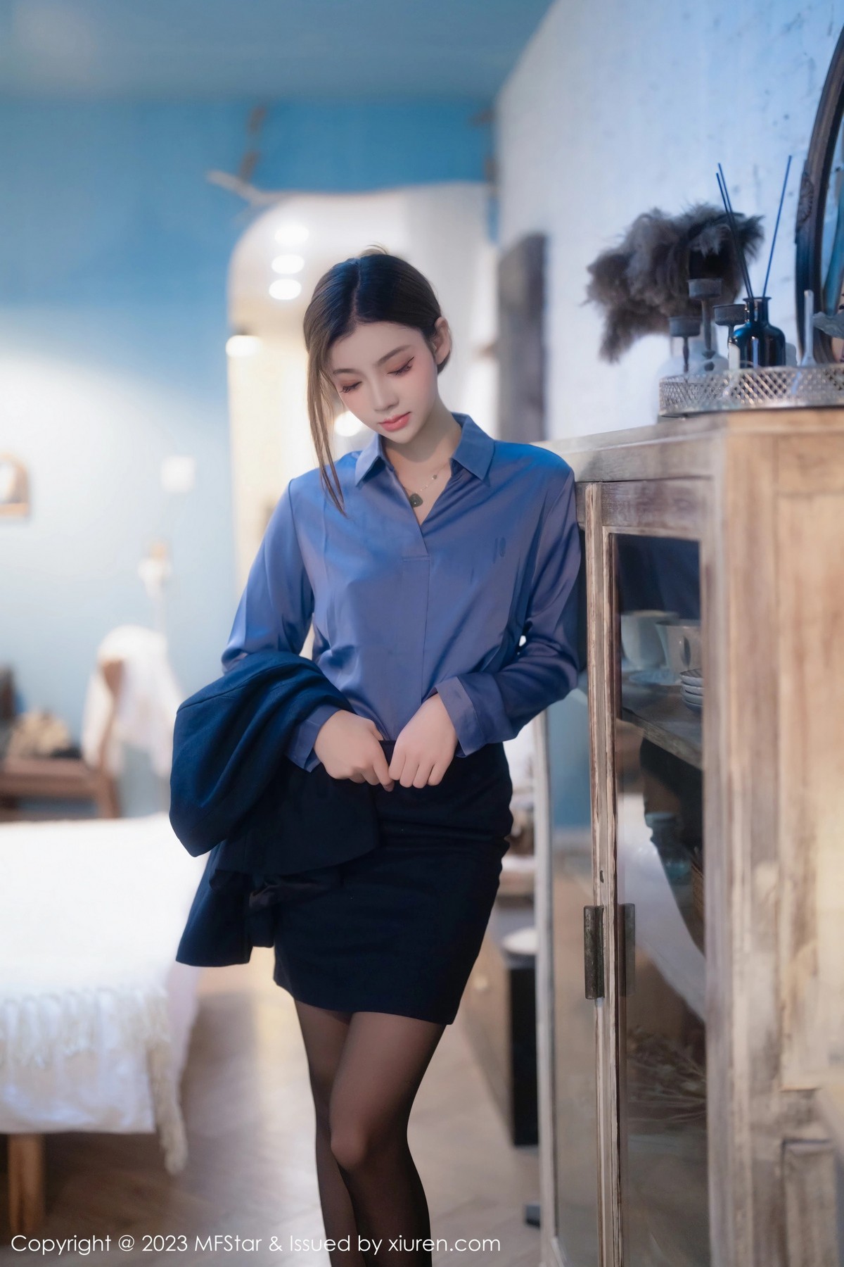 [MFStar]高清写真图 2023.04.18 VOL.610 加朵babe 短裙美腿
