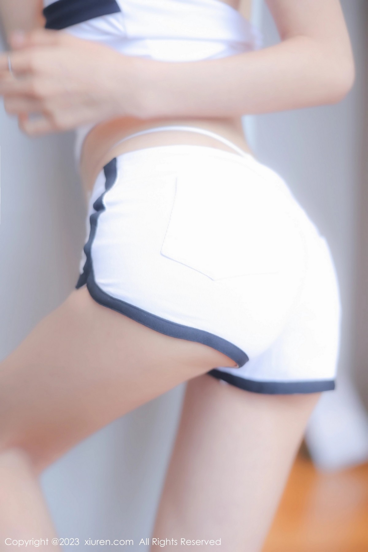 [XiuRen]高清写真图 2023.04.18 No.6588 Lingyu69 丰腴美臀
