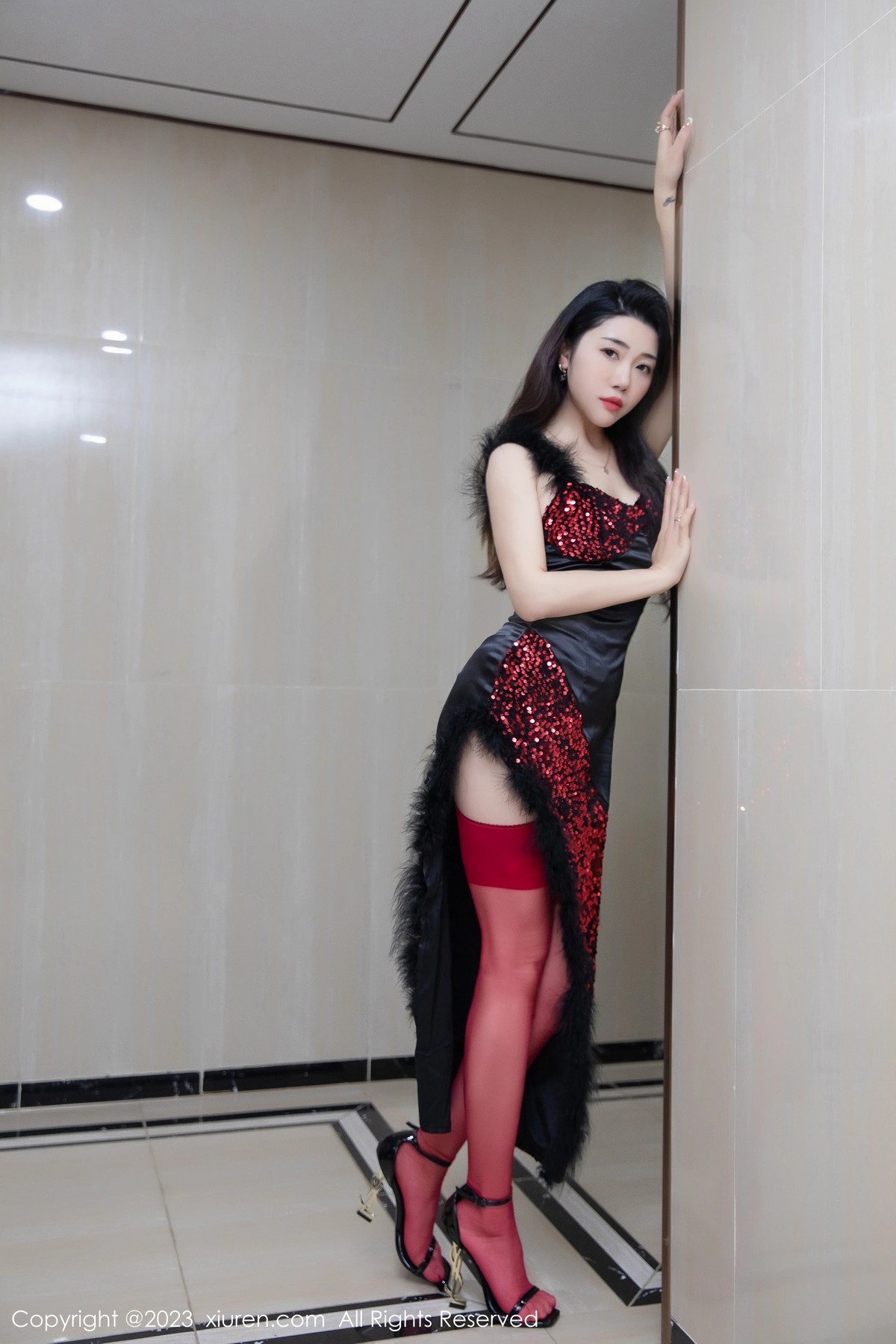 [XiuRen]高清写真图 2023.04.18 No.6587 严利娅Yuliya 丝袜美腿