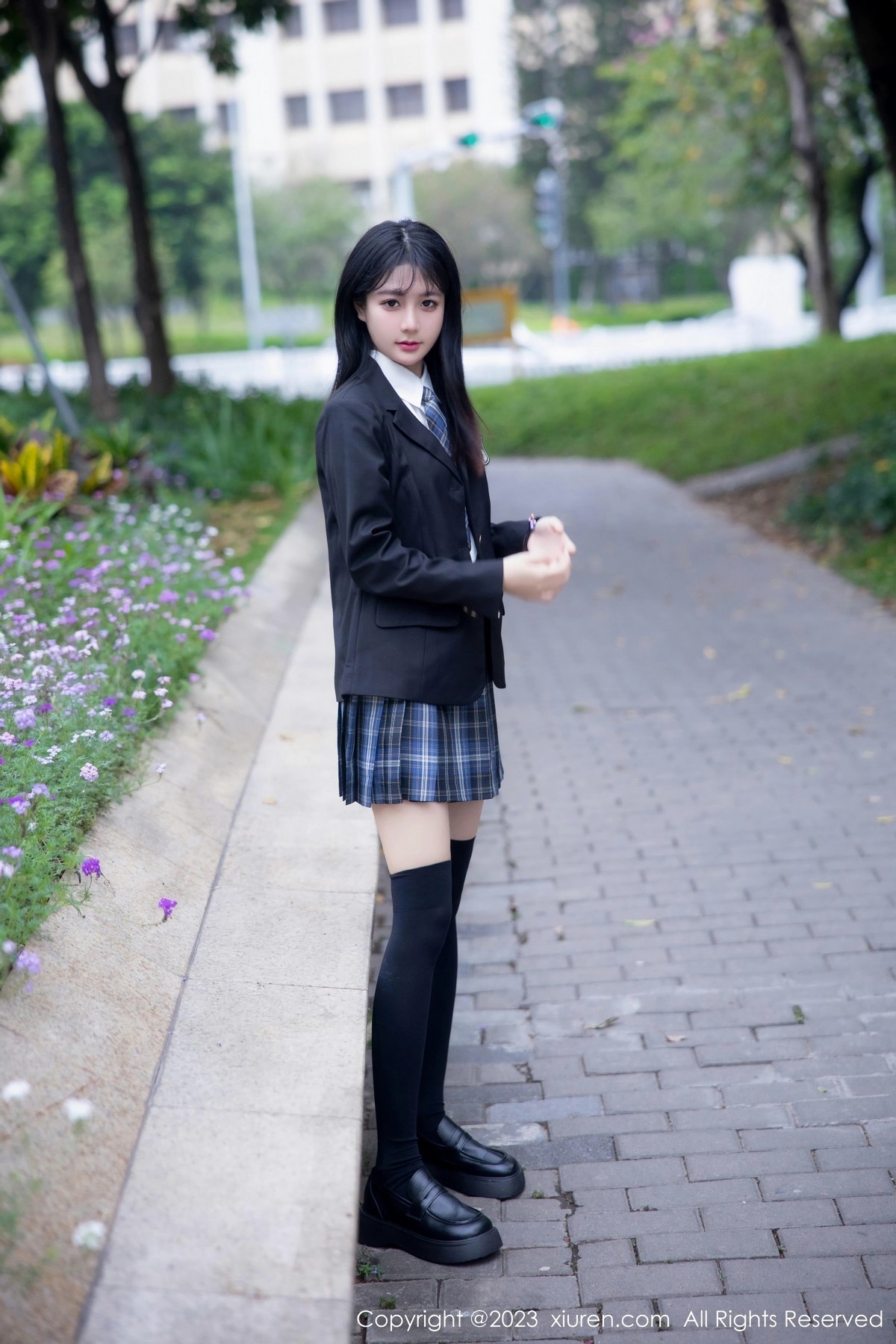 [XiuRen]高清写真图 2023.04.28 No.6662 幼幼 制服美腿