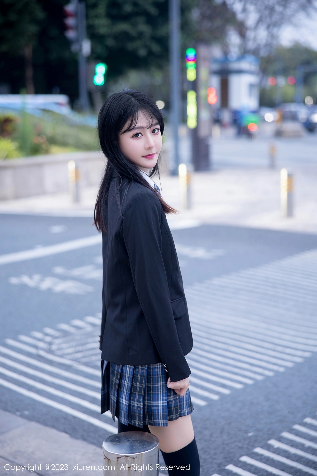 [XiuRen]高清写真图 2023.04.28 No.6662 幼幼 制服美腿