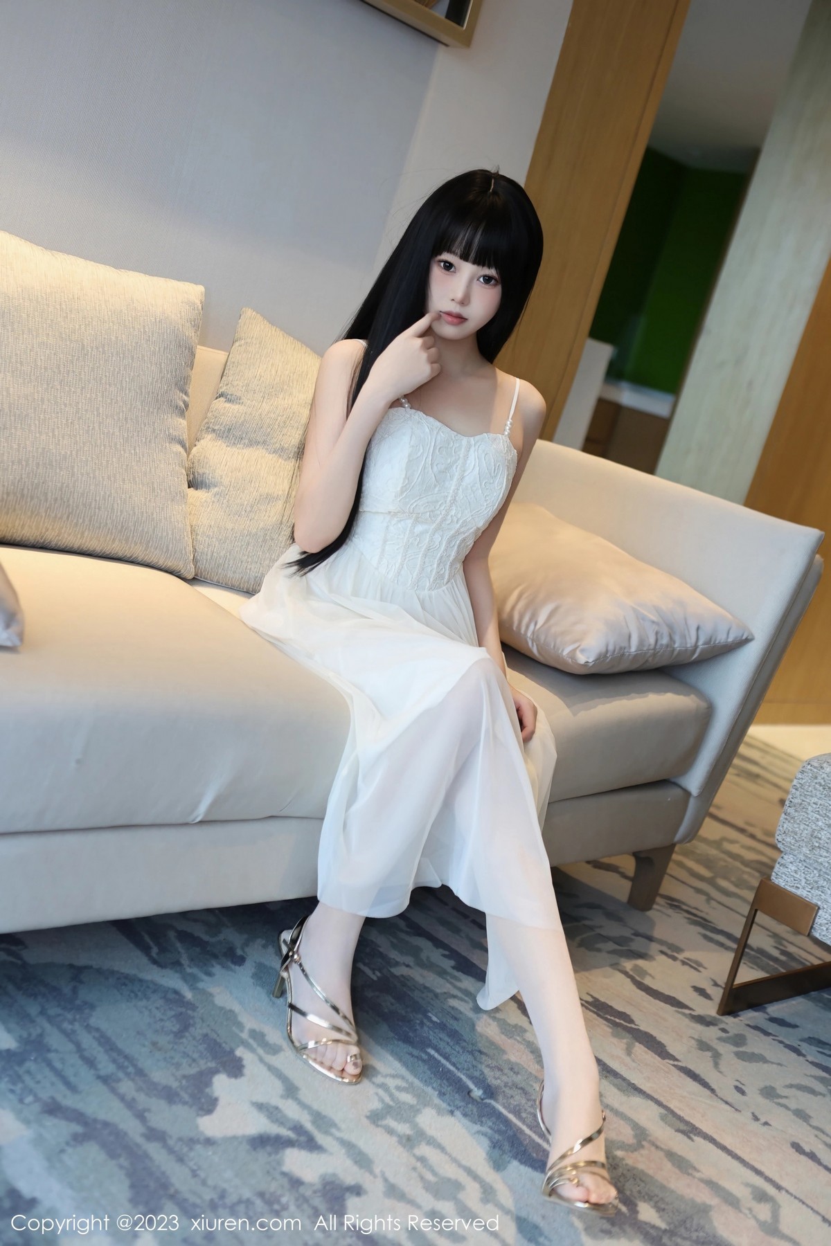 [XiuRen]高清写真图 2023.05.31 No.6828 早川京子 清纯美腿