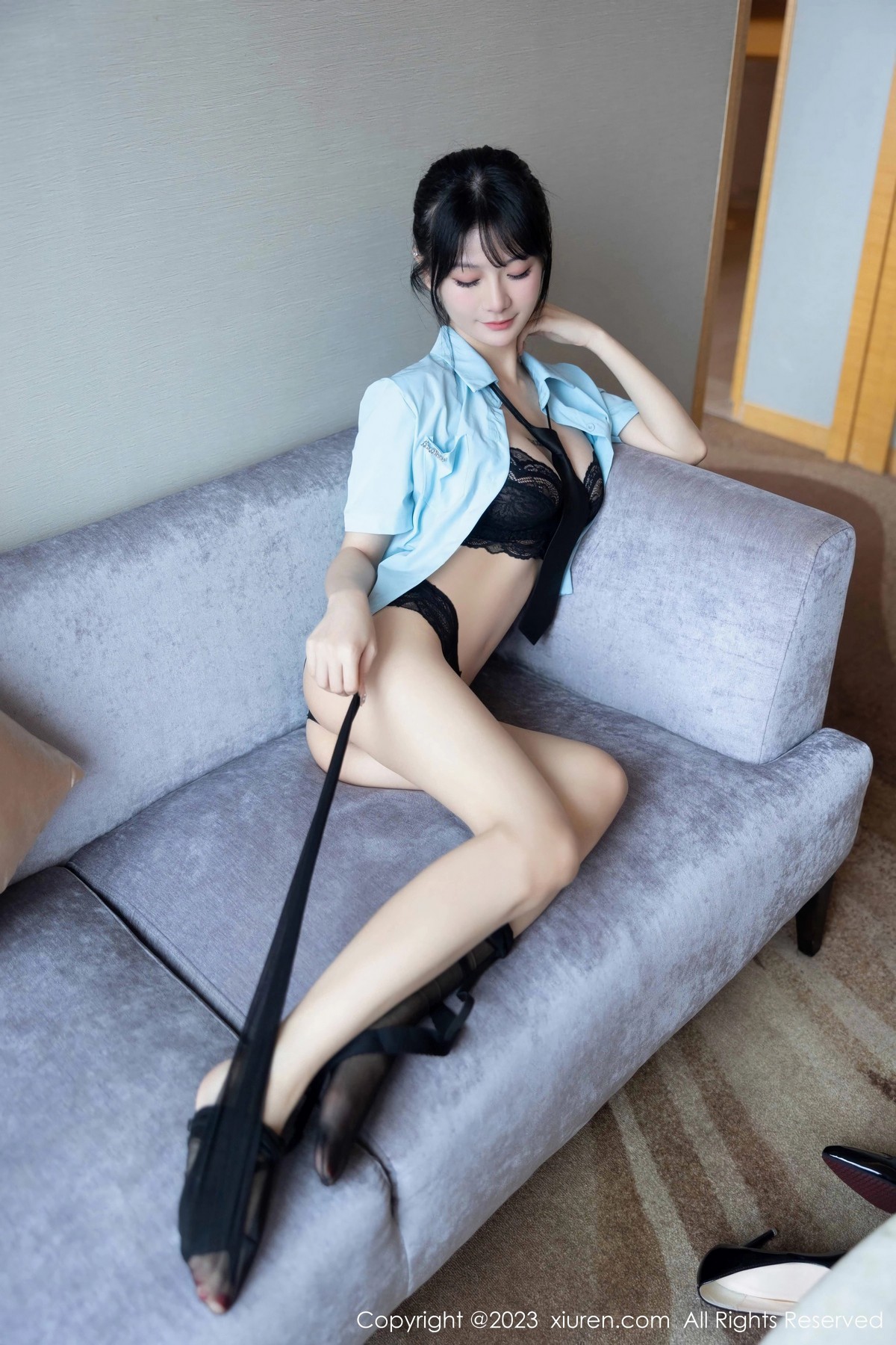 [XiuRen]高清写真图 2023.06.09 No.6892 幼幼 黑丝美腿