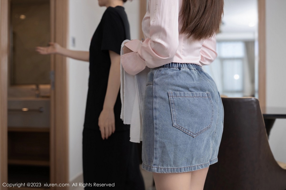 [XiuRen]高清写真图 2023.05.31 No.6832 杏子Yada 短裙美腿