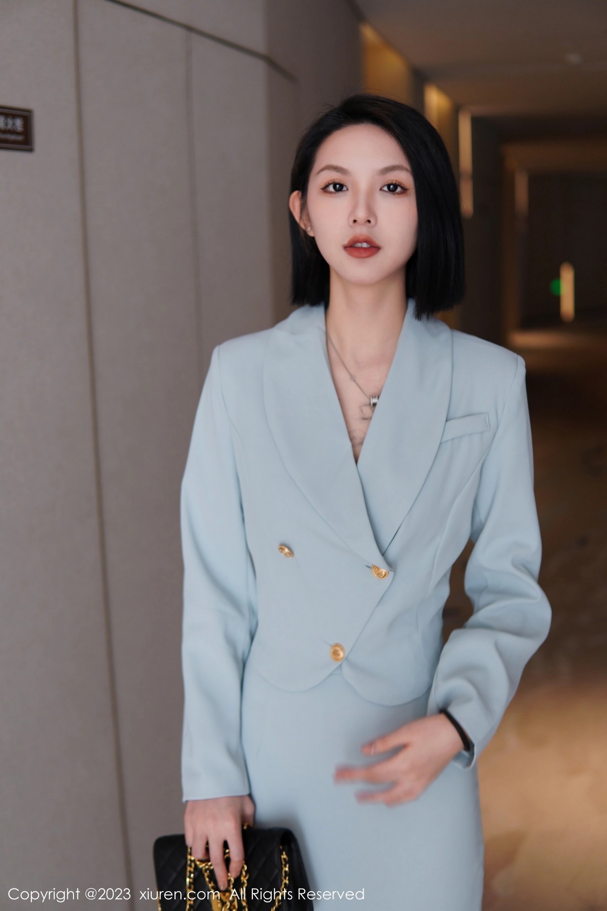 [XiuRen]高清写真图 2023.06.09 No.6885 乔一一 丝袜美腿