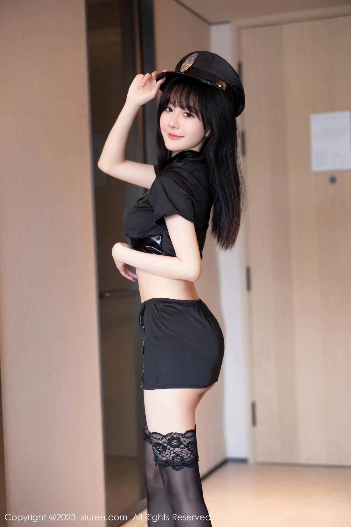 [XiuRen]高清写真图 2023.06.02 No.6851 幼幼 制服美腿