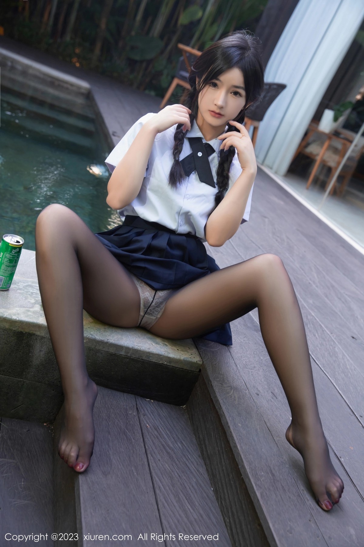 [XiuRen]高清写真图 2023.06.19 No.6940 谭小灵 短裙美腿