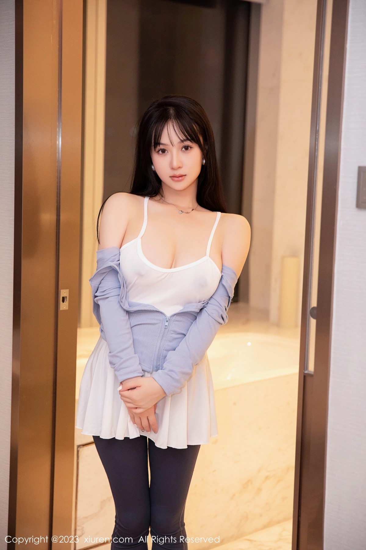 [XiuRen]高清写真图 2023.06.25 No.6968 柚琪Rich 丰腴美臀