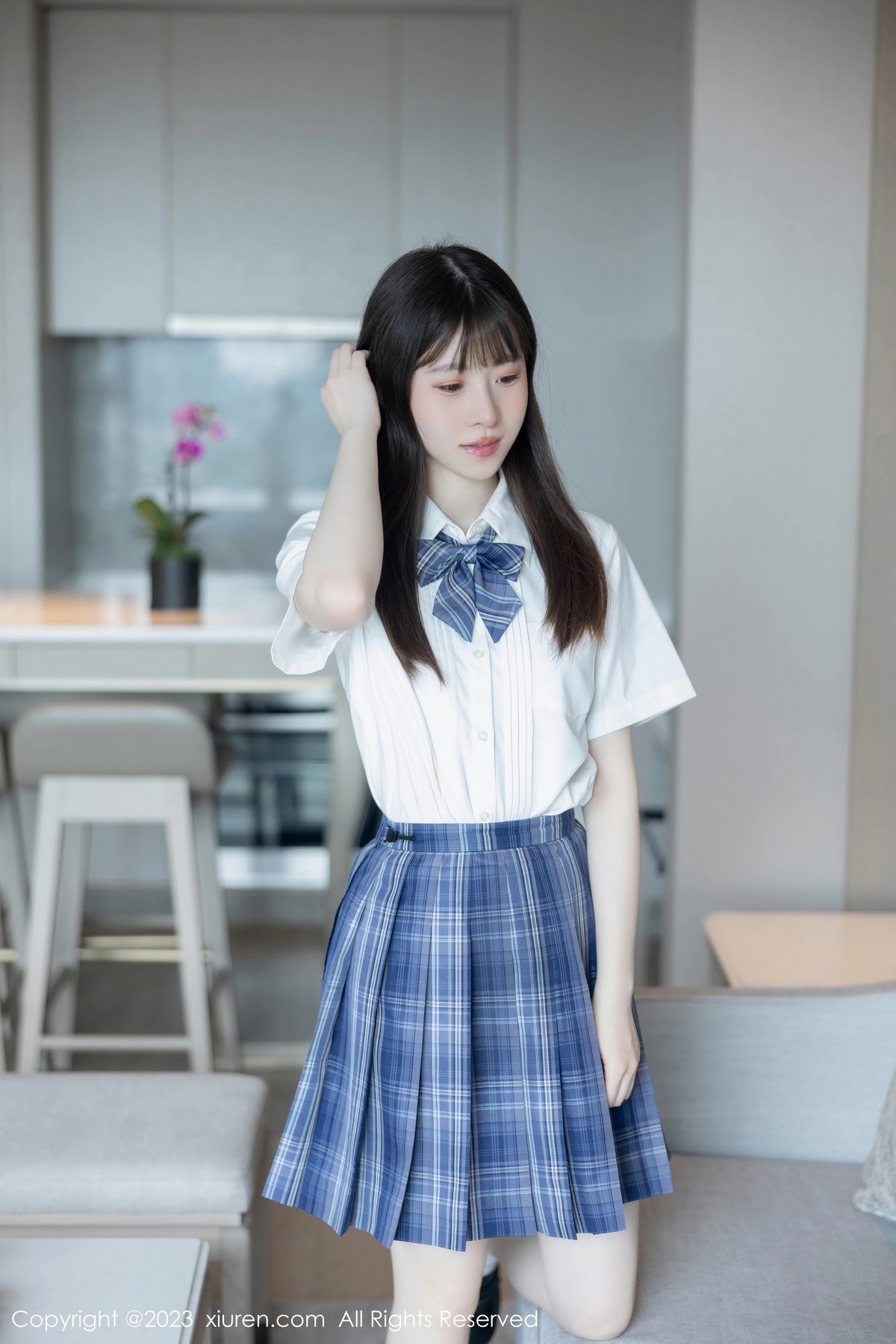 [XiuRen]高清写真图 2023.06.29 No.6993 林悠悠 格子裙美腿